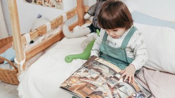 Modne kolory i style łóżek na rok 2025