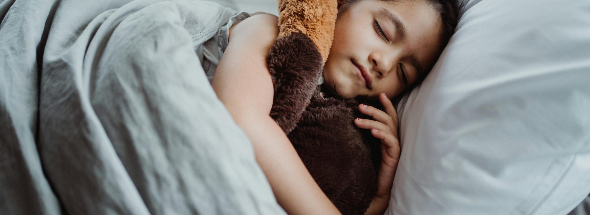 Śpiąca dziewczynka